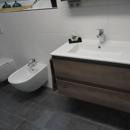 Schoener Als Zuhause - In